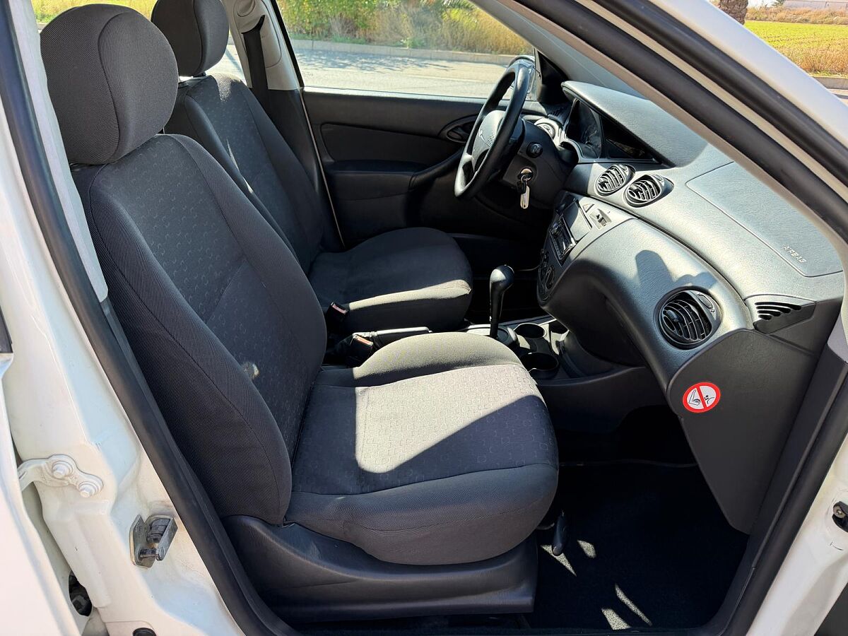 FORD FOCUS TREND ESTATE 1.6 AUTO SPANISH LHD IN SPAIN 125000 MILES SUPER 2002